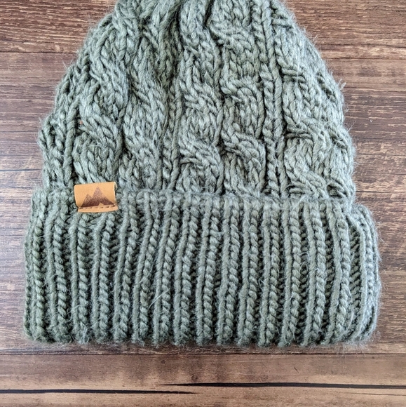 H&M Beanie - Picture 3 of 3